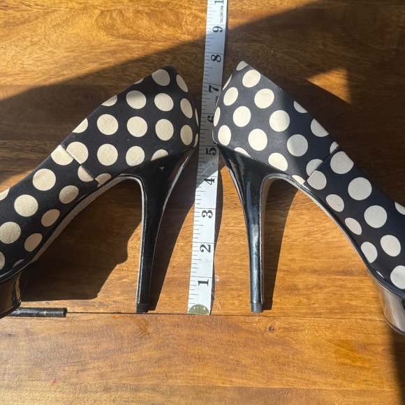 CATWALK Polka dot heels never worn outdoors - Picture 2 of 8